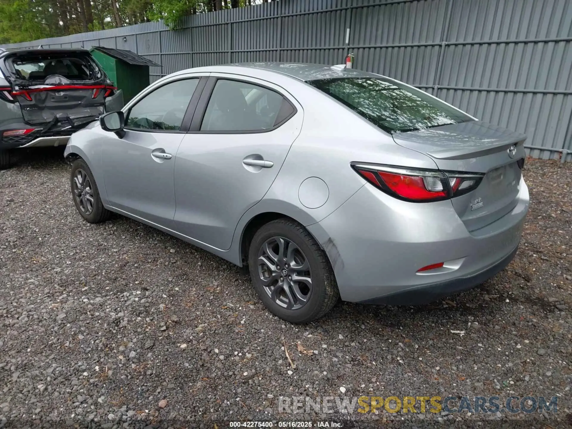 3 fotografías del automóvil dañado 3MYDLBYV3KY525777 TOYOTA YARIS 2019