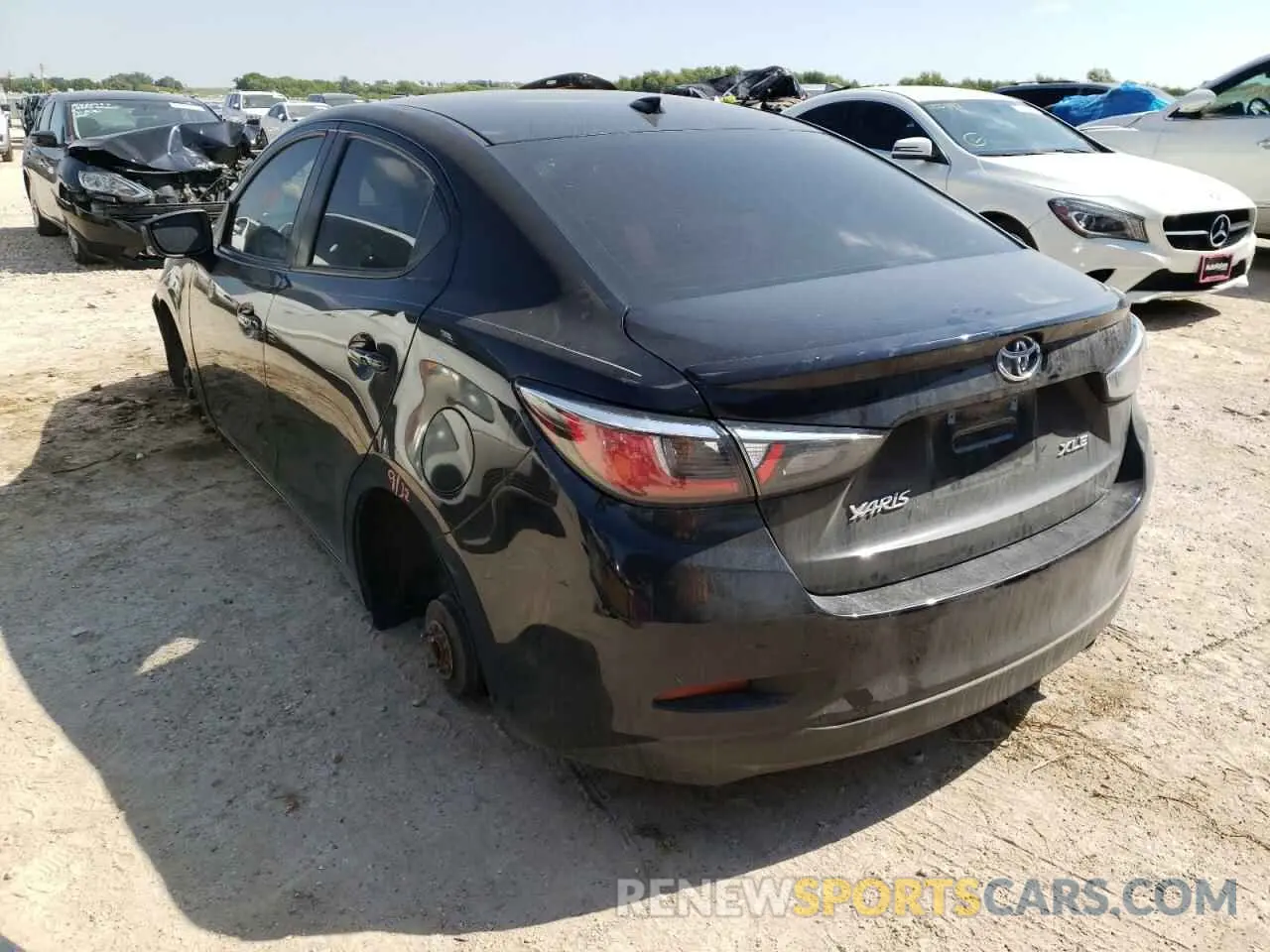 3 fotografías del automóvil dañado 3MYDLBYV4KY507935 TOYOTA YARIS 2019
