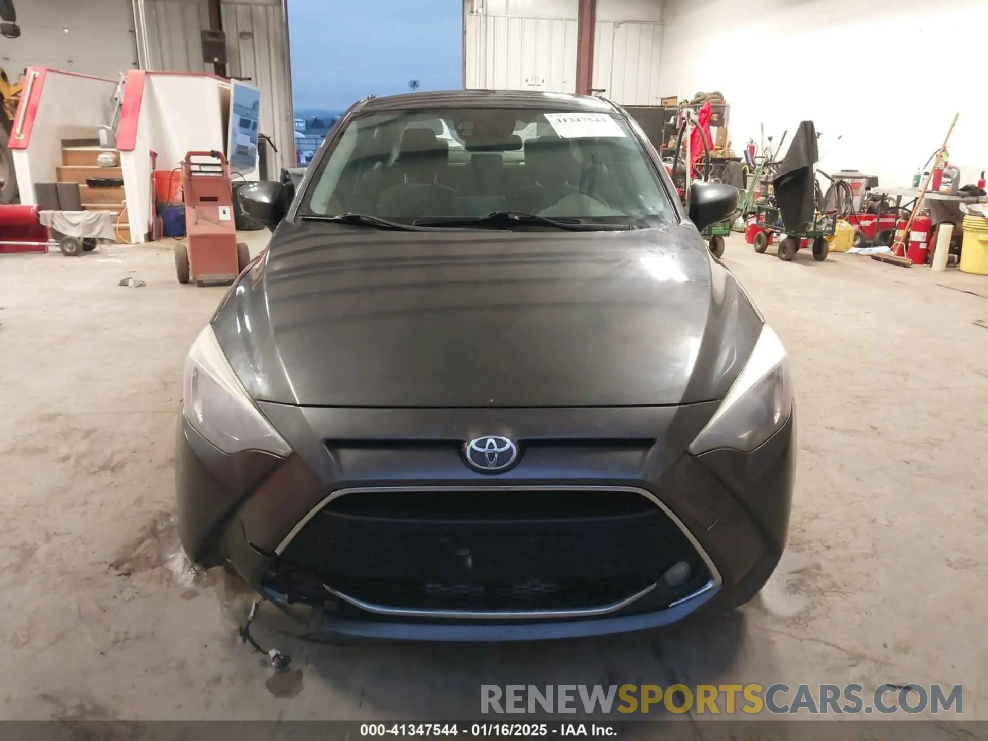 13 fotografías del automóvil dañado 3MYDLBYV4KY514254 TOYOTA YARIS 2019