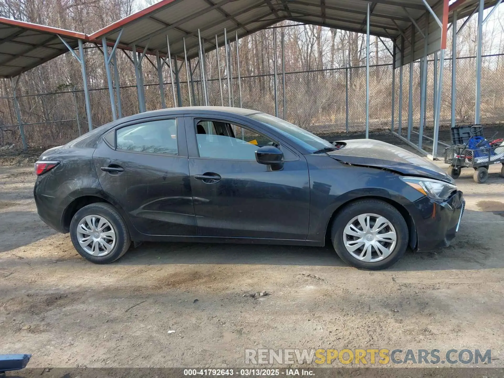 13 fotografías del automóvil dañado 3MYDLBYV4KY516277 TOYOTA YARIS 2019