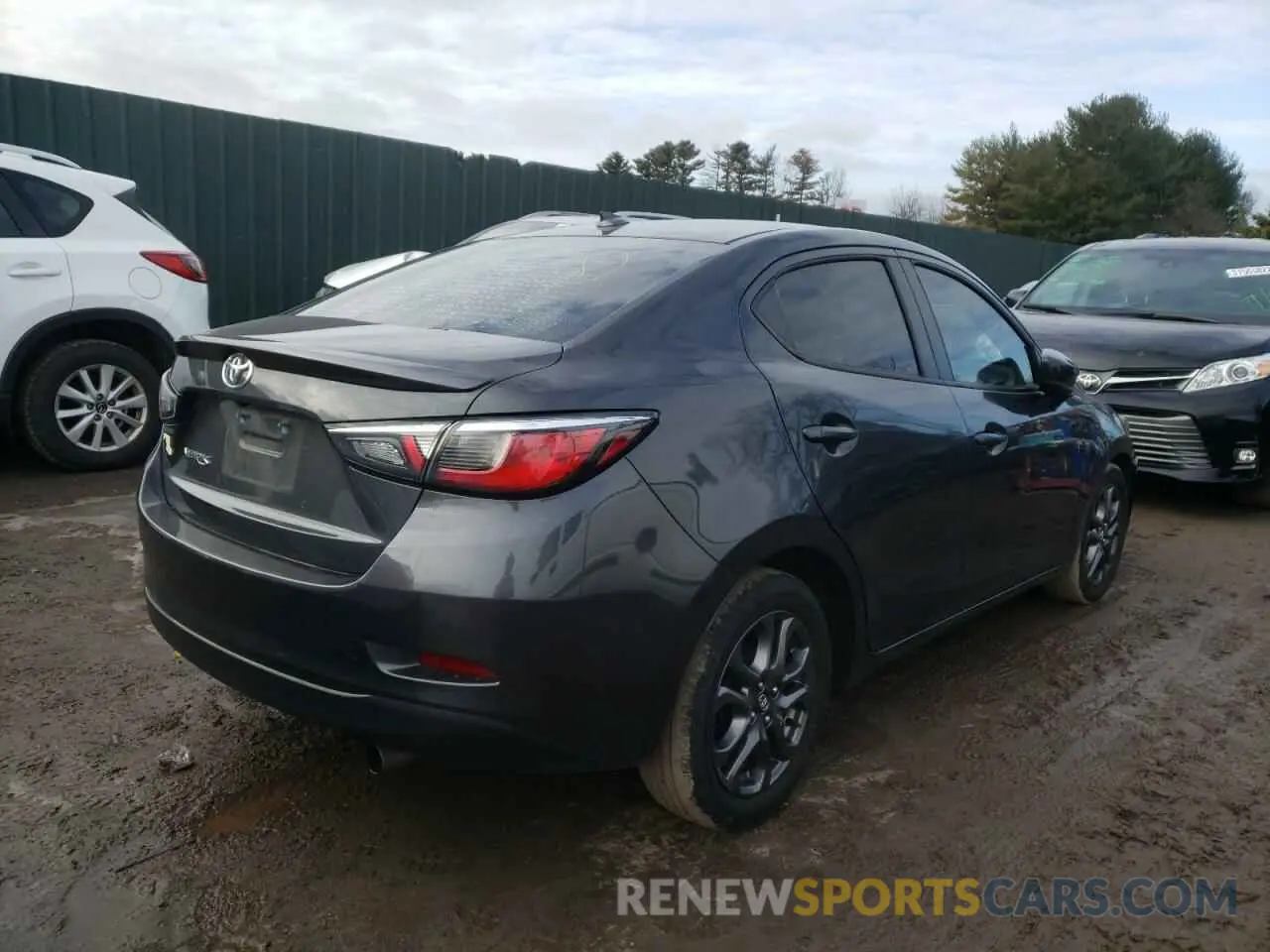 4 fotografías del automóvil dañado 3MYDLBYV4KY516313 TOYOTA YARIS 2019