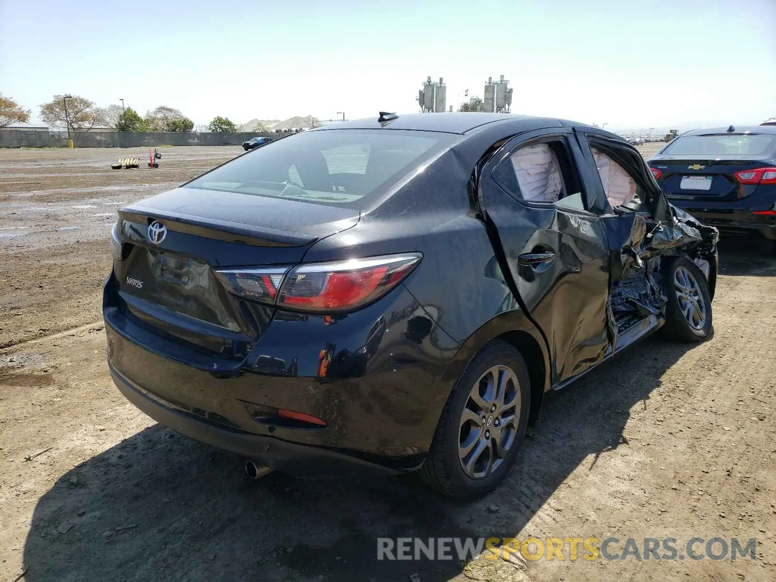 4 fotografías del automóvil dañado 3MYDLBYV4KY518806 TOYOTA YARIS 2019