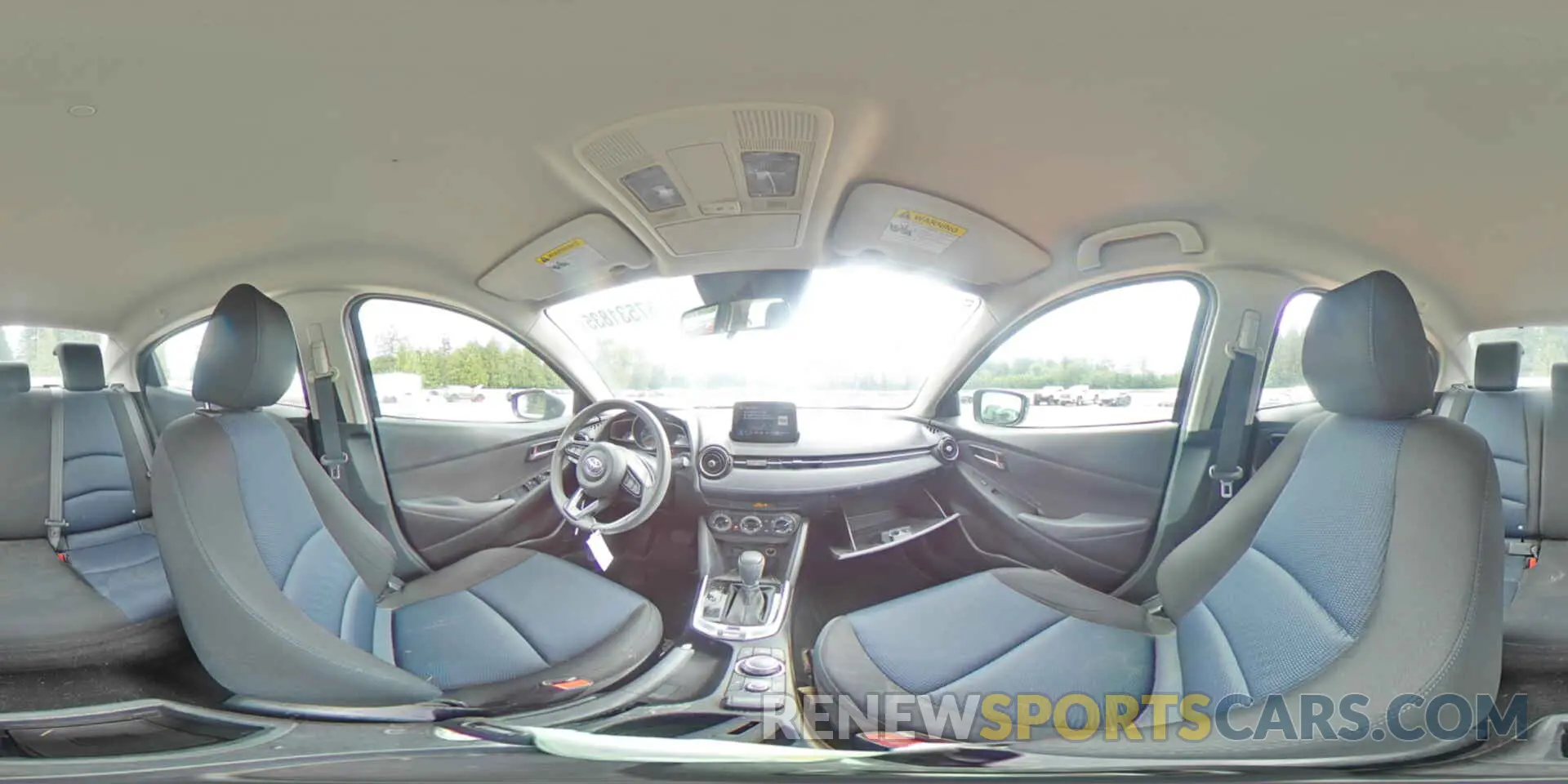 15 fotografías del automóvil dañado 3MYDLBYV4KY522001 TOYOTA YARIS 2019
