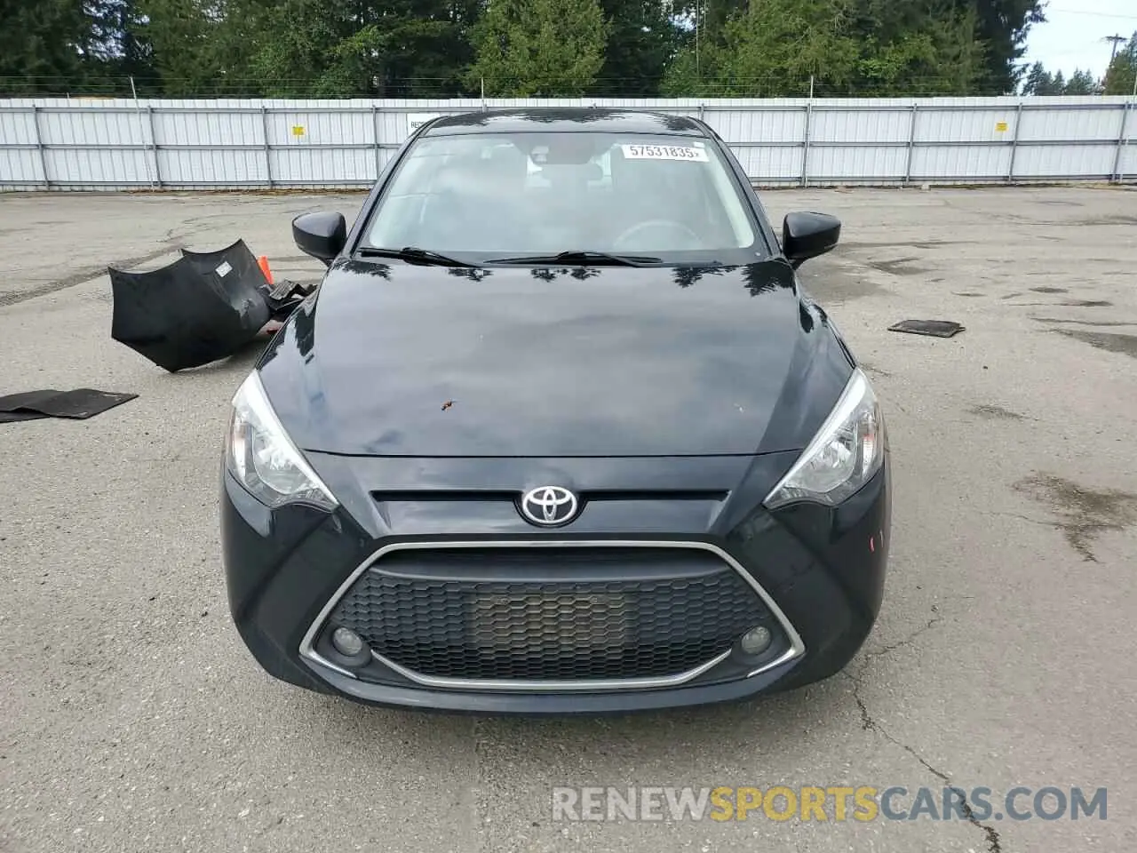 5 fotografías del automóvil dañado 3MYDLBYV4KY522001 TOYOTA YARIS 2019