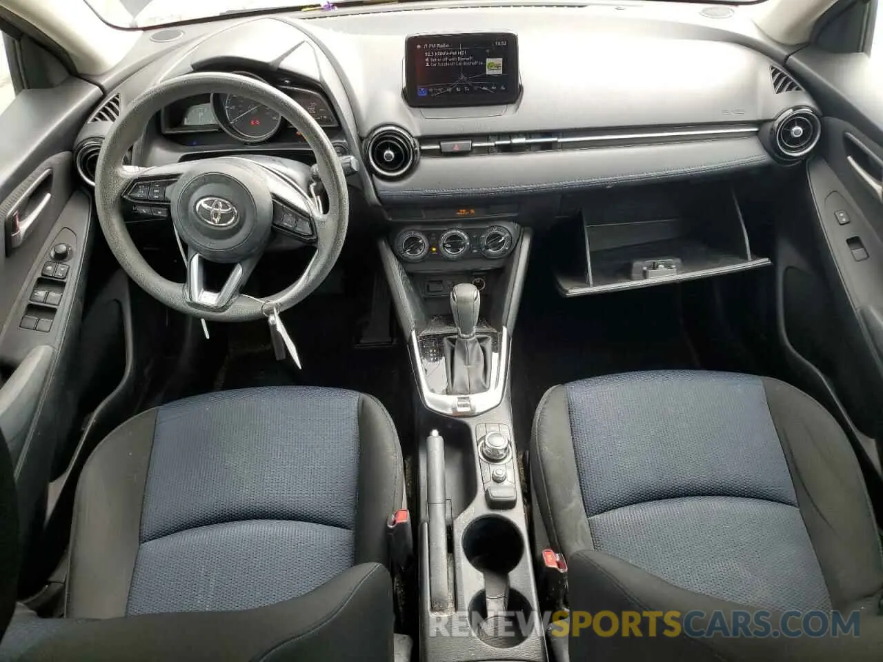 8 fotografías del automóvil dañado 3MYDLBYV4KY522001 TOYOTA YARIS 2019