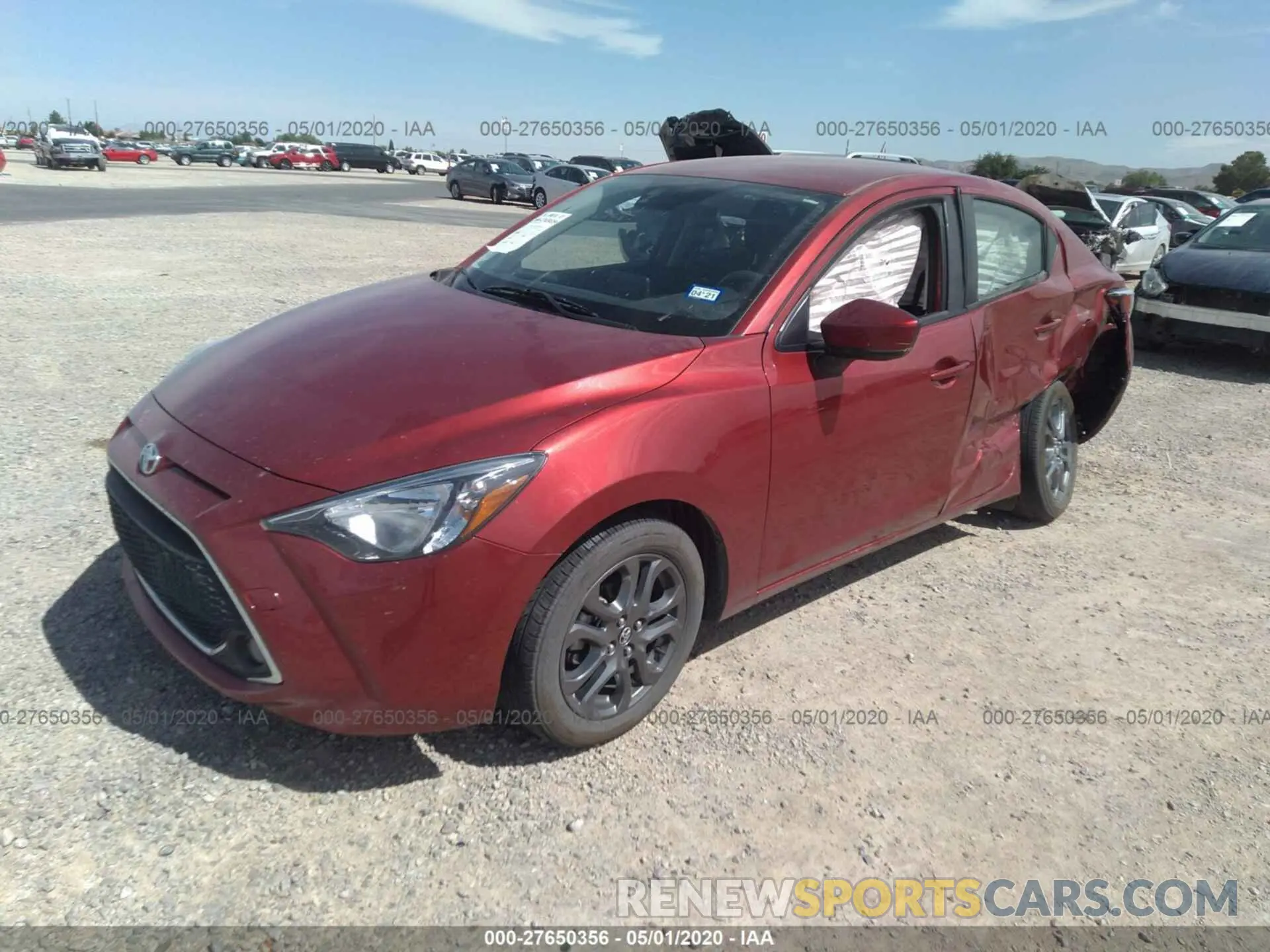 2 fotografías del automóvil dañado 3MYDLBYV4KY525724 TOYOTA YARIS 2019
