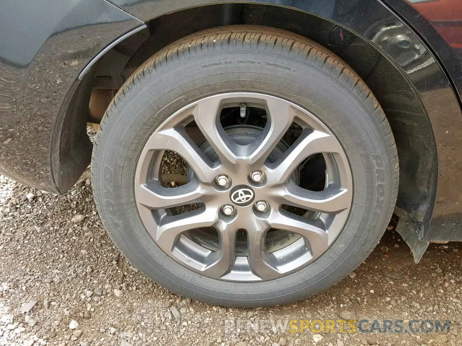 9 fotografías del automóvil dañado 3MYDLBYV5KY501786 TOYOTA YARIS 2019