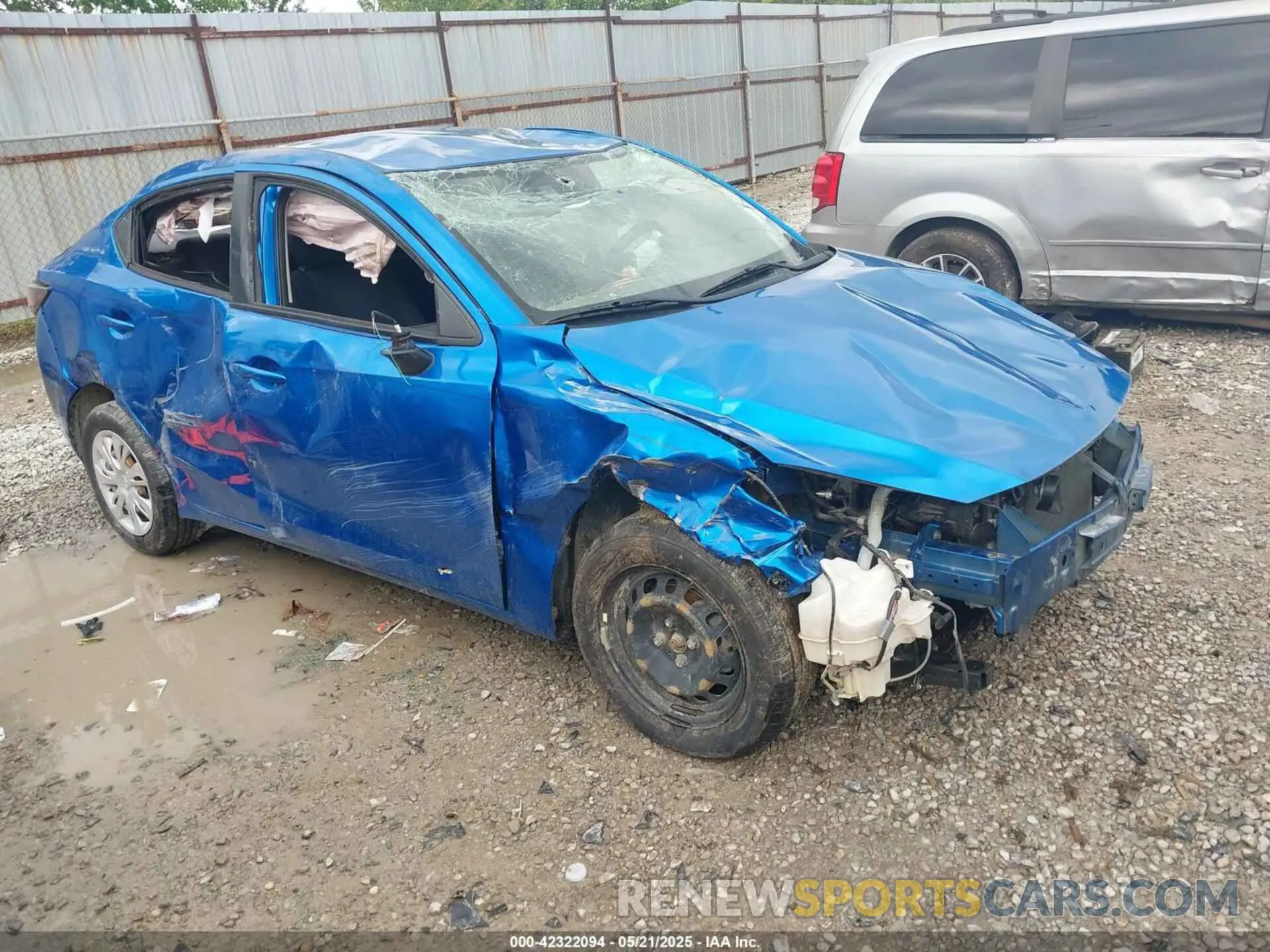 1 fotografías del automóvil dañado 3MYDLBYV5KY503408 TOYOTA YARIS 2019