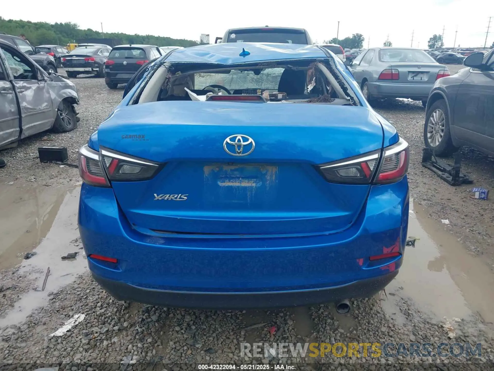 16 fotografías del automóvil dañado 3MYDLBYV5KY503408 TOYOTA YARIS 2019