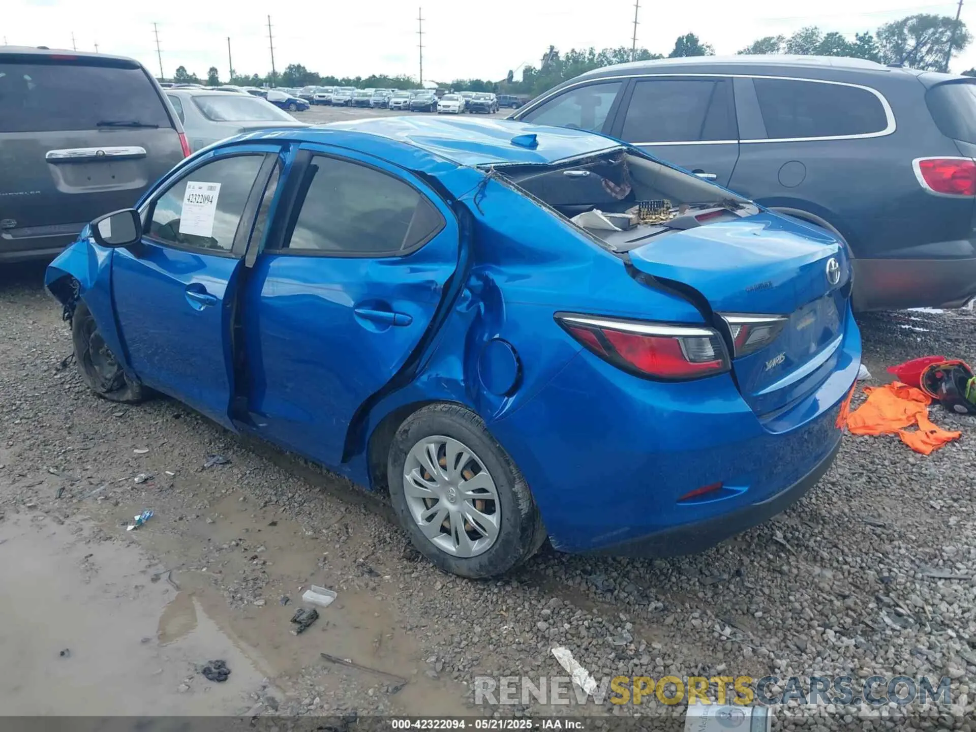 3 fotografías del automóvil dañado 3MYDLBYV5KY503408 TOYOTA YARIS 2019