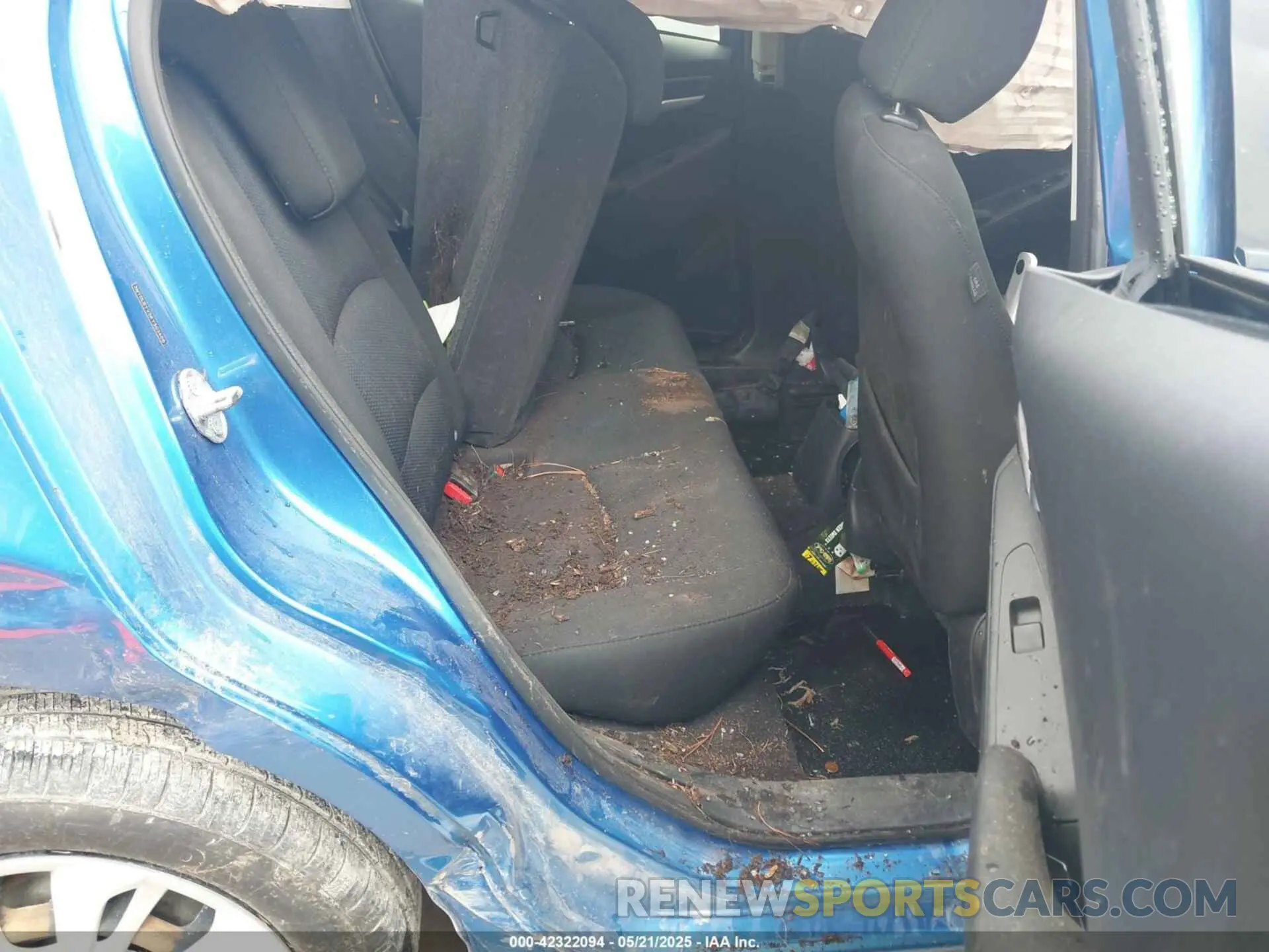 8 fotografías del automóvil dañado 3MYDLBYV5KY503408 TOYOTA YARIS 2019