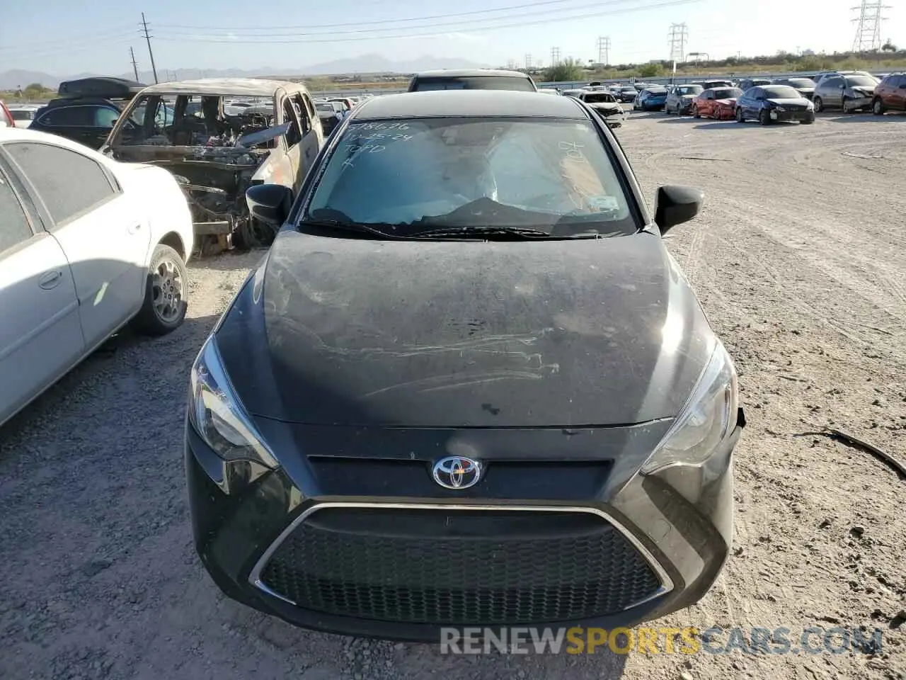 5 fotografías del automóvil dañado 3MYDLBYV5KY506907 TOYOTA YARIS 2019