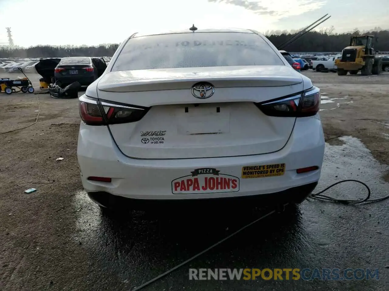 6 fotografías del automóvil dañado 3MYDLBYV6KY506804 TOYOTA YARIS 2019