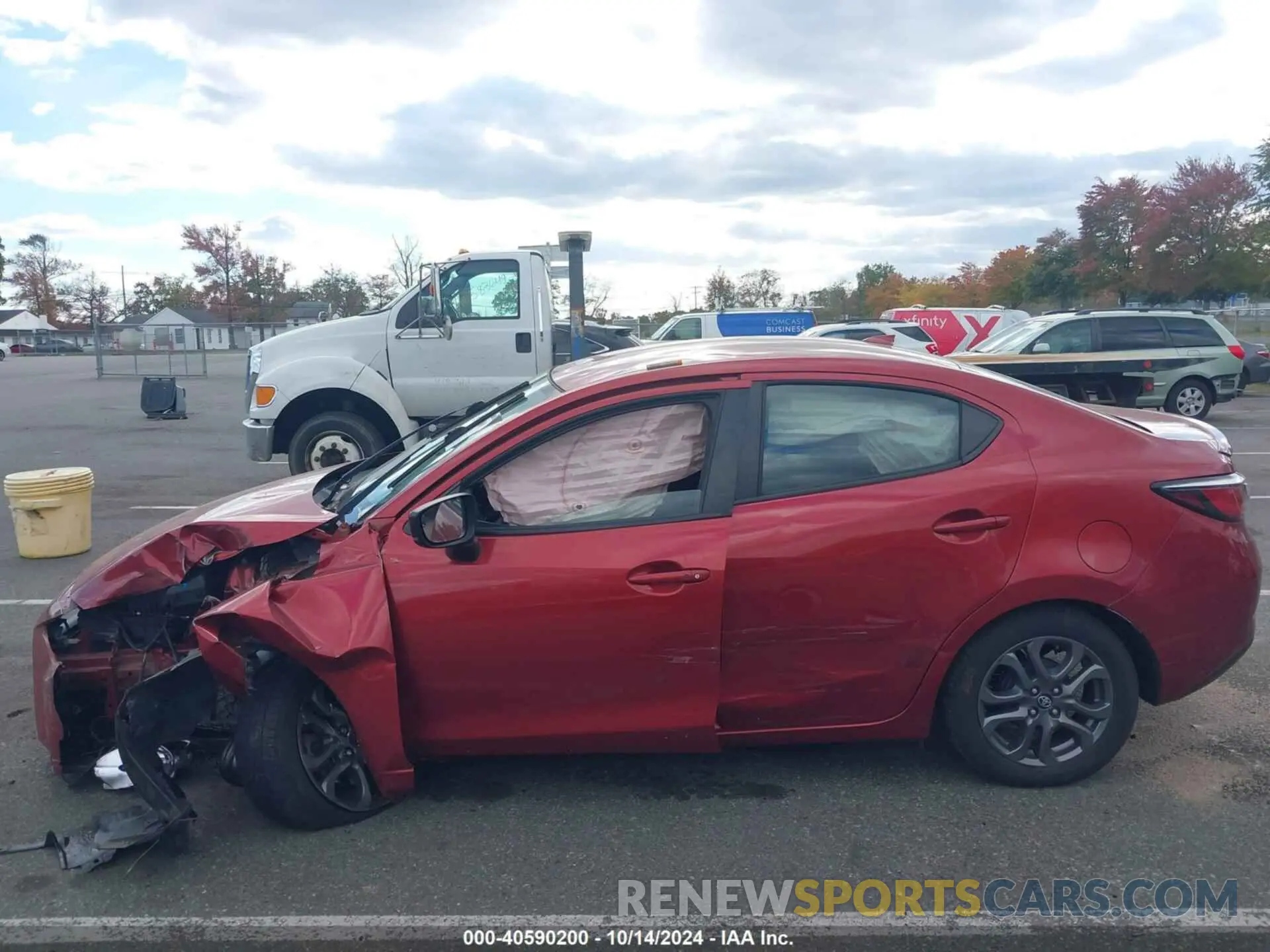13 fotografías del automóvil dañado 3MYDLBYV6KY509508 TOYOTA YARIS 2019