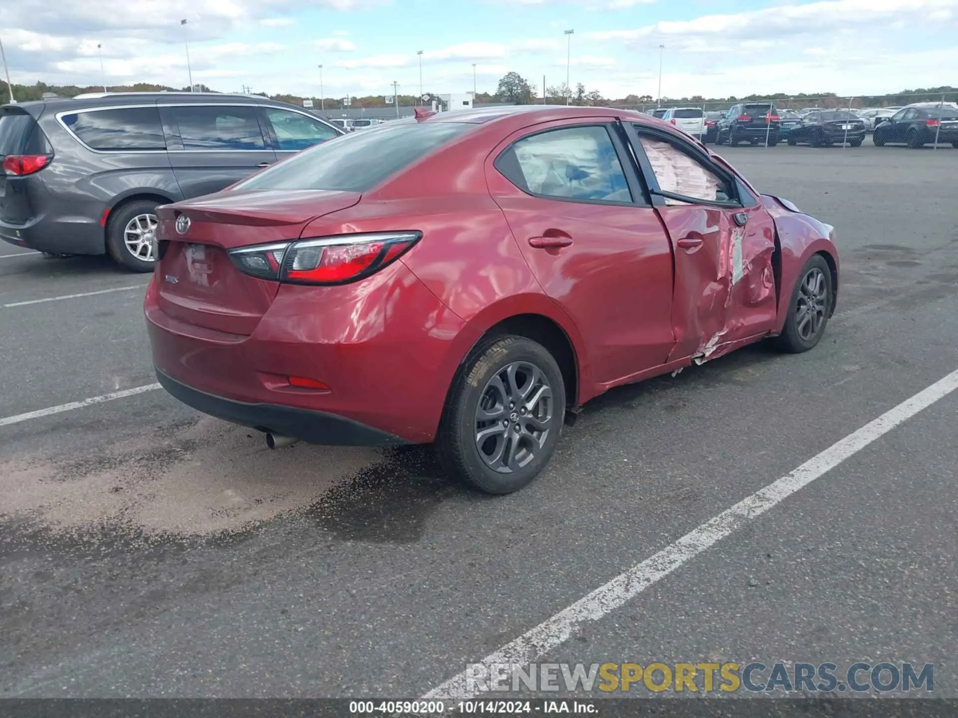 4 fotografías del automóvil dañado 3MYDLBYV6KY509508 TOYOTA YARIS 2019