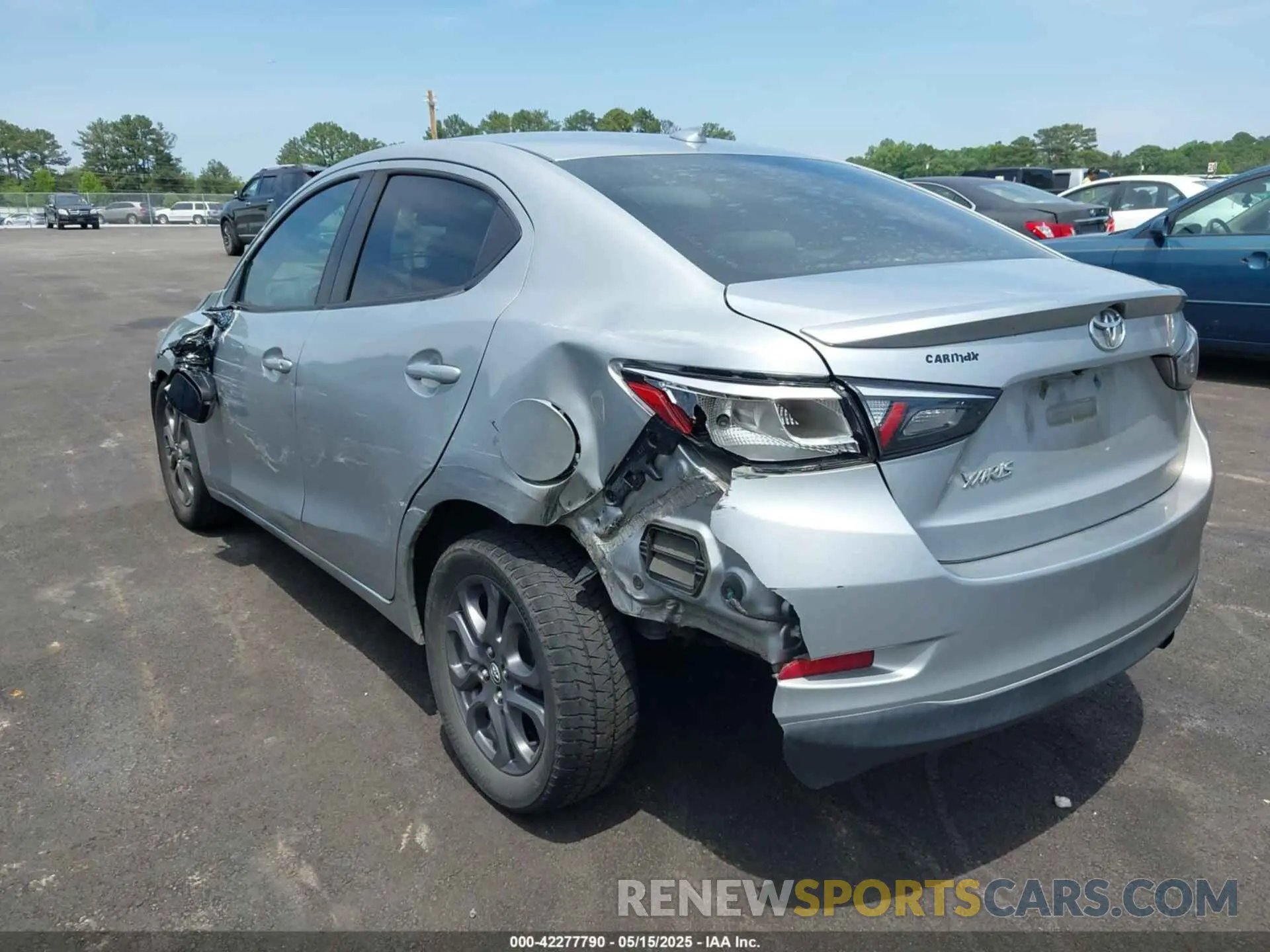 3 fotografías del automóvil dañado 3MYDLBYV6KY516605 TOYOTA YARIS 2019