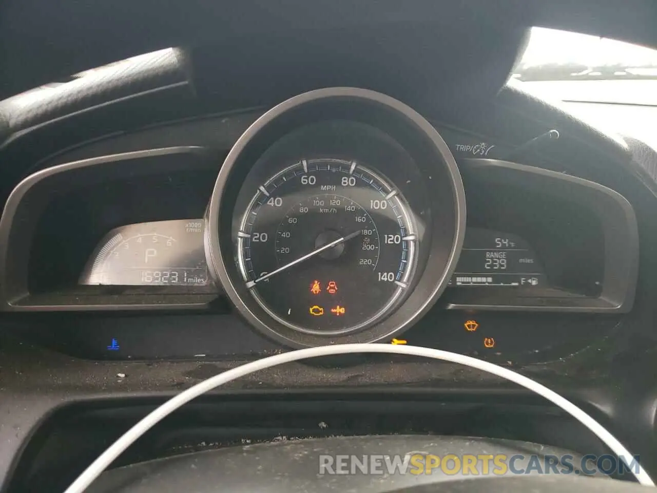 9 fotografías del automóvil dañado 3MYDLBYV6KY519116 TOYOTA YARIS 2019