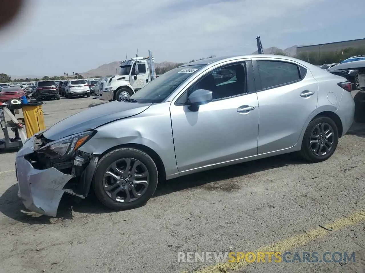 1 fotografías del automóvil dañado 3MYDLBYV6KY524803 TOYOTA YARIS 2019