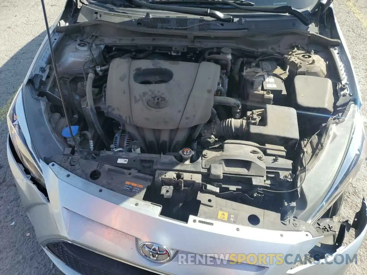 12 fotografías del automóvil dañado 3MYDLBYV6KY524803 TOYOTA YARIS 2019
