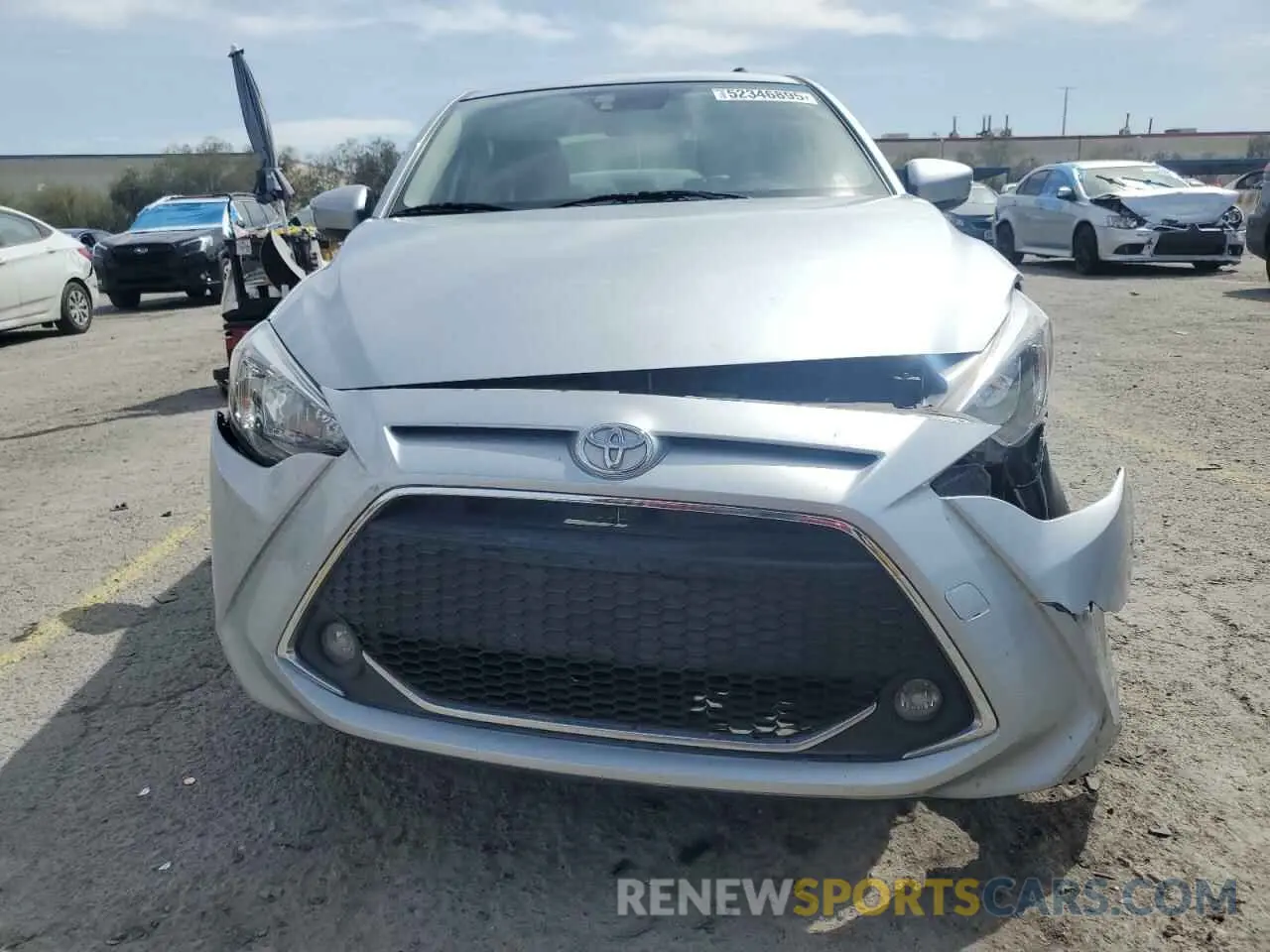 5 fotografías del automóvil dañado 3MYDLBYV6KY524803 TOYOTA YARIS 2019