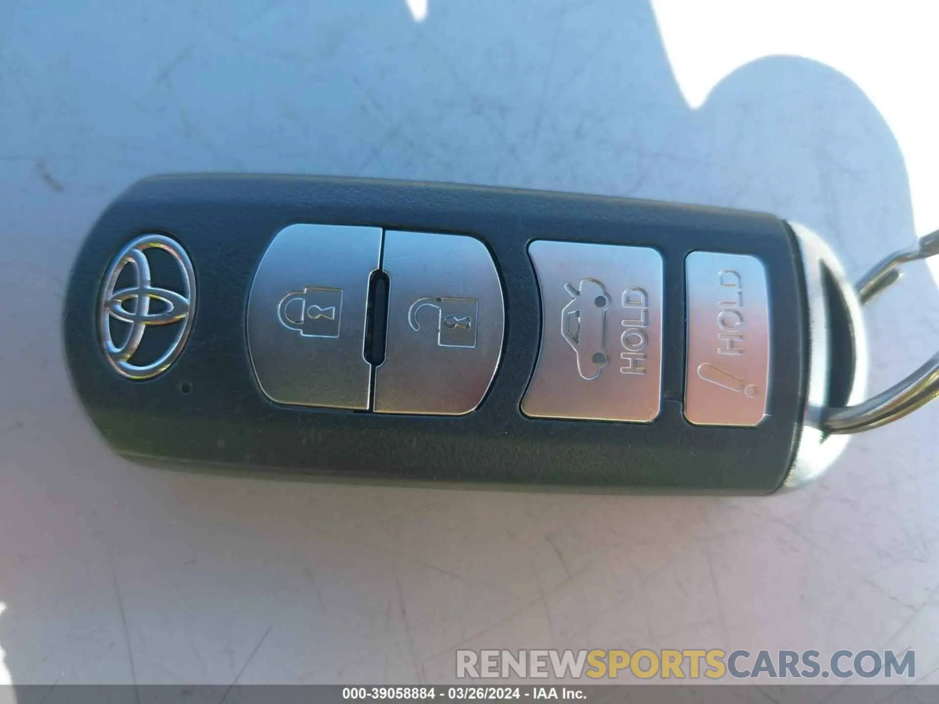 11 fotografías del automóvil dañado 3MYDLBYV6KY525420 TOYOTA YARIS 2019