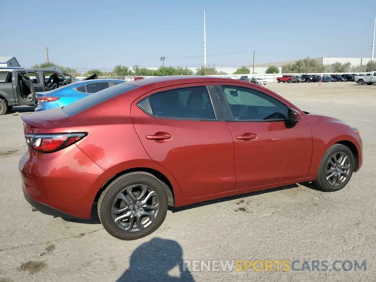 3 fotografías del automóvil dañado 3MYDLBYV7KY503877 TOYOTA YARIS 2019