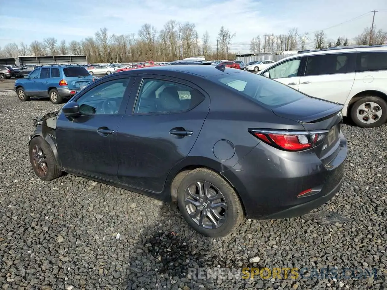 2 fotografías del automóvil dañado 3MYDLBYV7KY508058 TOYOTA YARIS 2019