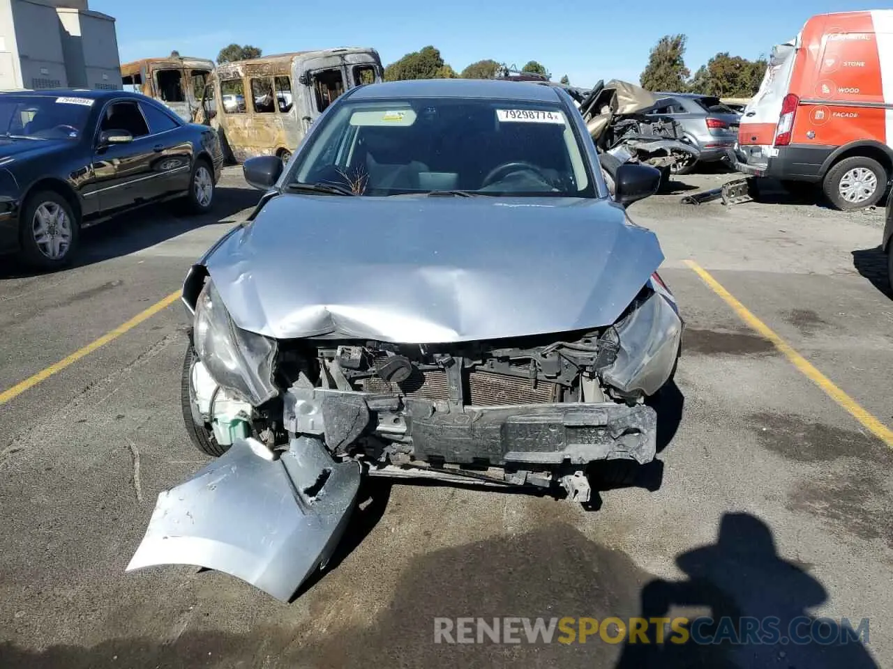 5 fotografías del automóvil dañado 3MYDLBYV7KY508173 TOYOTA YARIS 2019