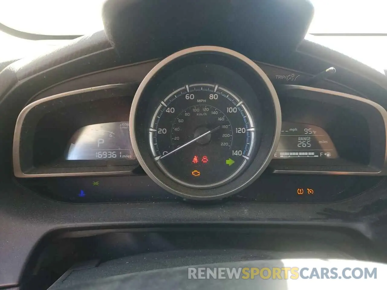 9 fotografías del automóvil dañado 3MYDLBYV7KY508173 TOYOTA YARIS 2019