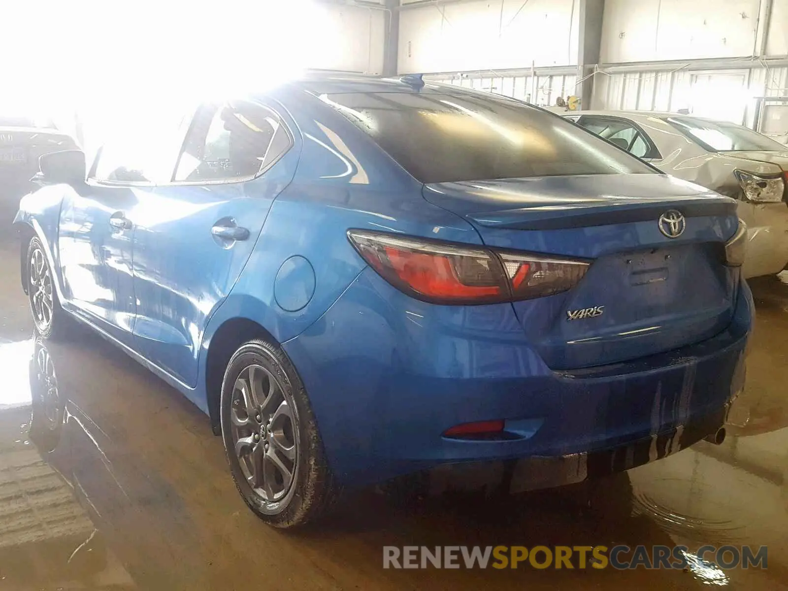 3 fotografías del automóvil dañado 3MYDLBYV7KY510117 TOYOTA YARIS 2019