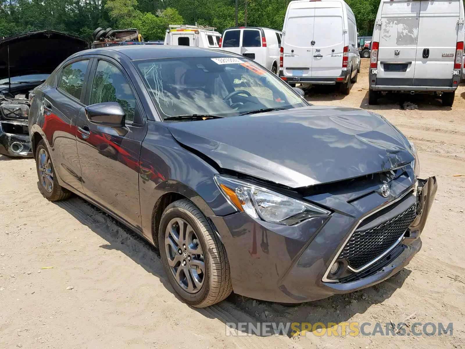 1 fotografías del automóvil dañado 3MYDLBYV7KY519965 TOYOTA YARIS 2019