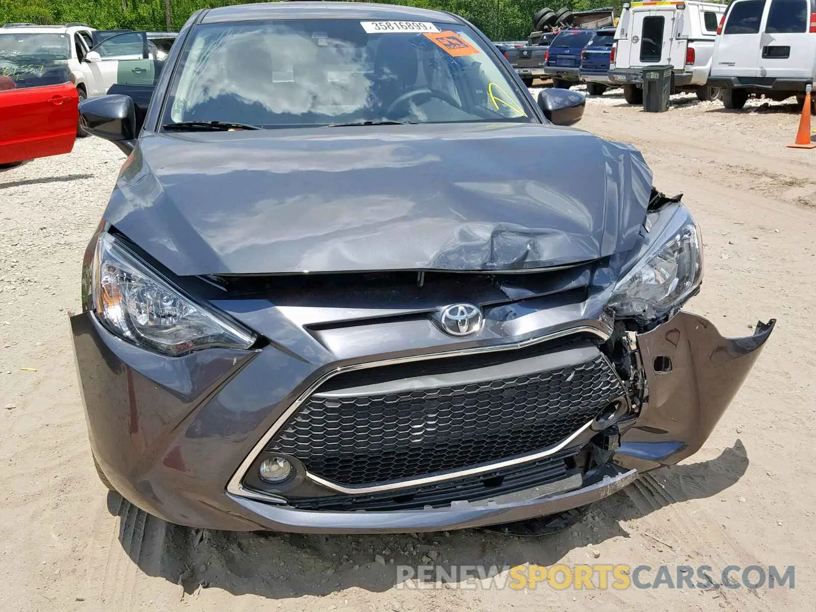 9 fotografías del automóvil dañado 3MYDLBYV7KY519965 TOYOTA YARIS 2019