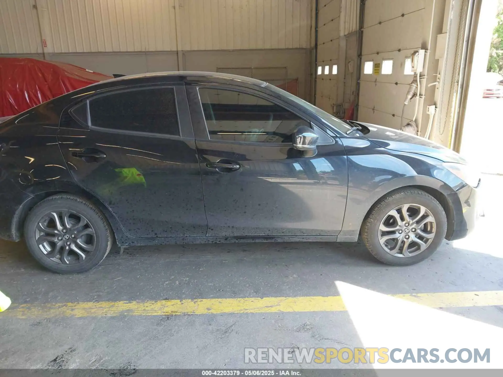 13 fotografías del automóvil dañado 3MYDLBYV7KY521585 TOYOTA YARIS 2019