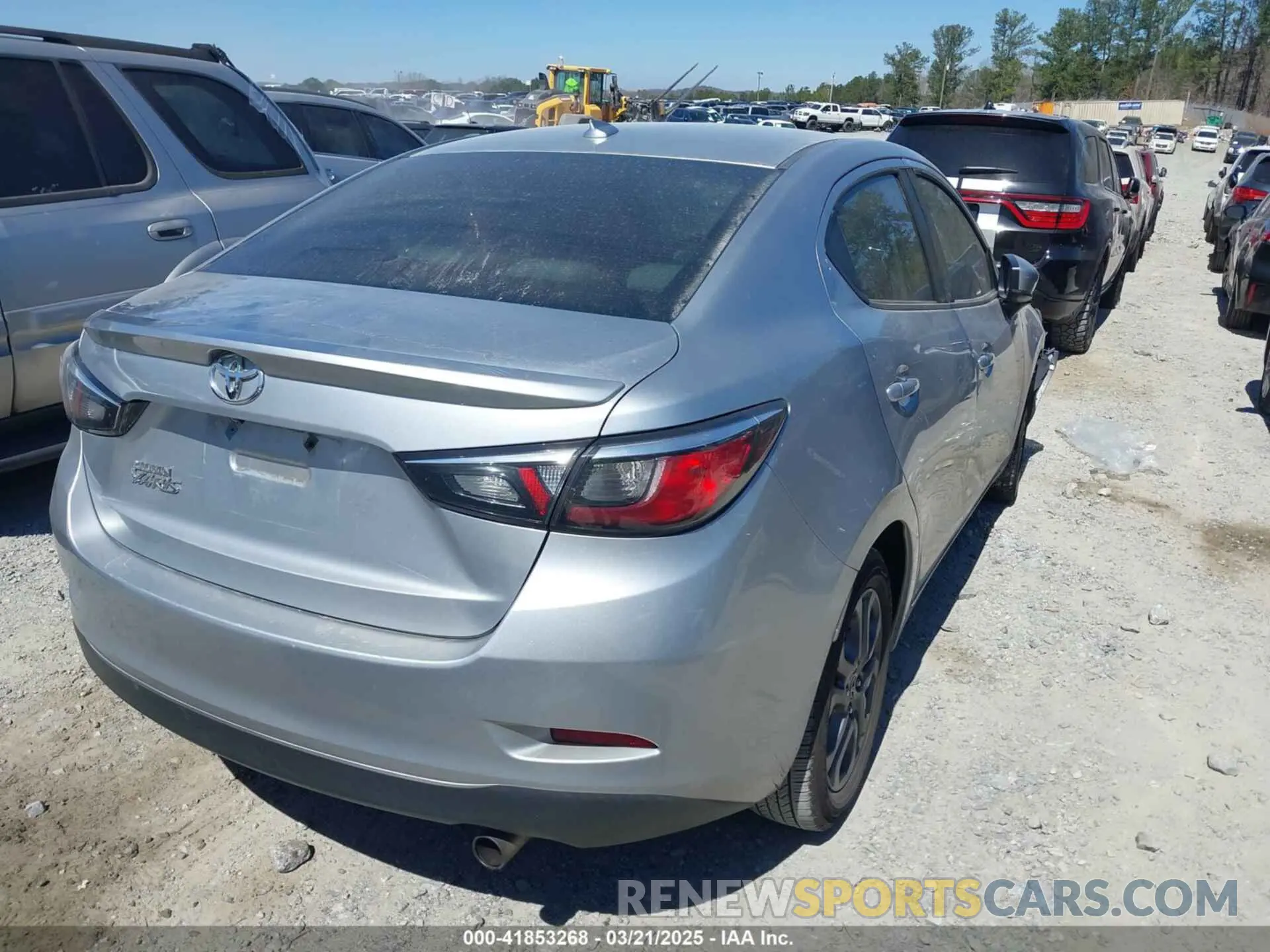 4 fotografías del automóvil dañado 3MYDLBYV7KY523918 TOYOTA YARIS 2019