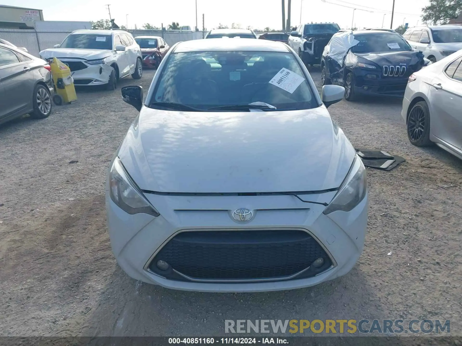 12 fotografías del automóvil dañado 3MYDLBYV8KY515746 TOYOTA YARIS 2019