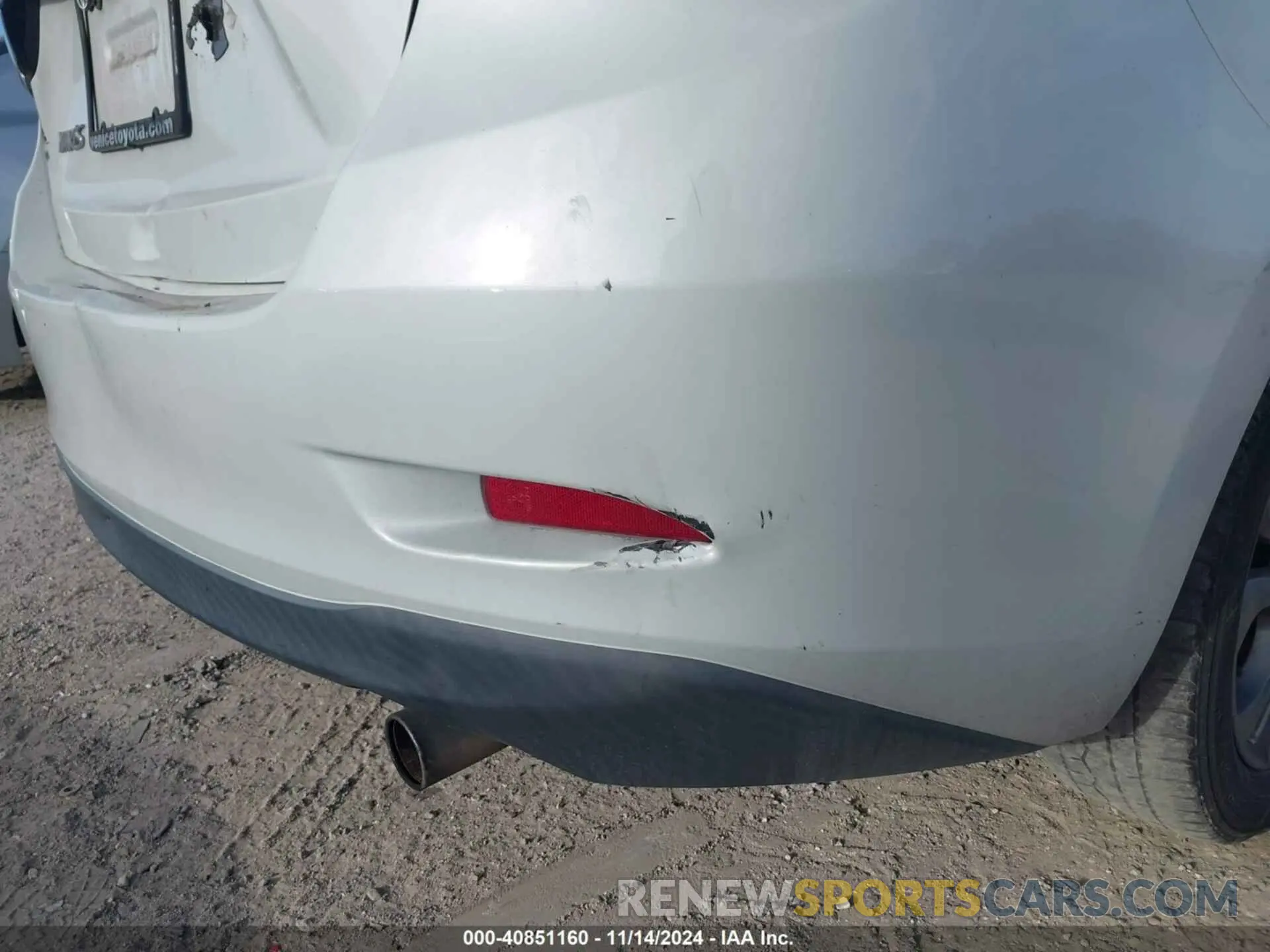 18 fotografías del automóvil dañado 3MYDLBYV8KY515746 TOYOTA YARIS 2019