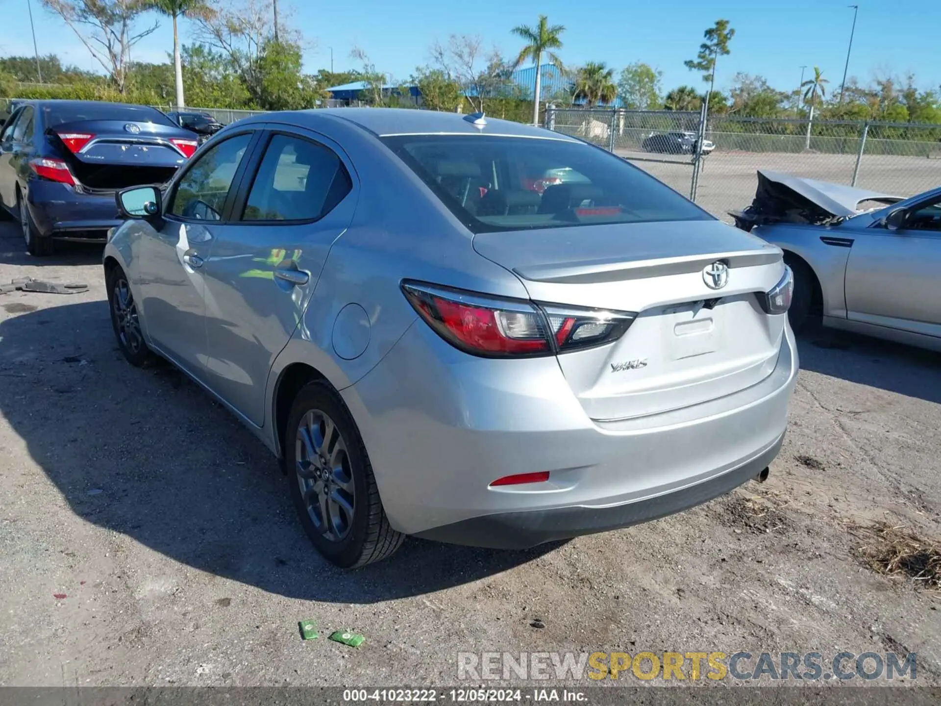 3 fotografías del automóvil dañado 3MYDLBYV8KY519828 TOYOTA YARIS 2019
