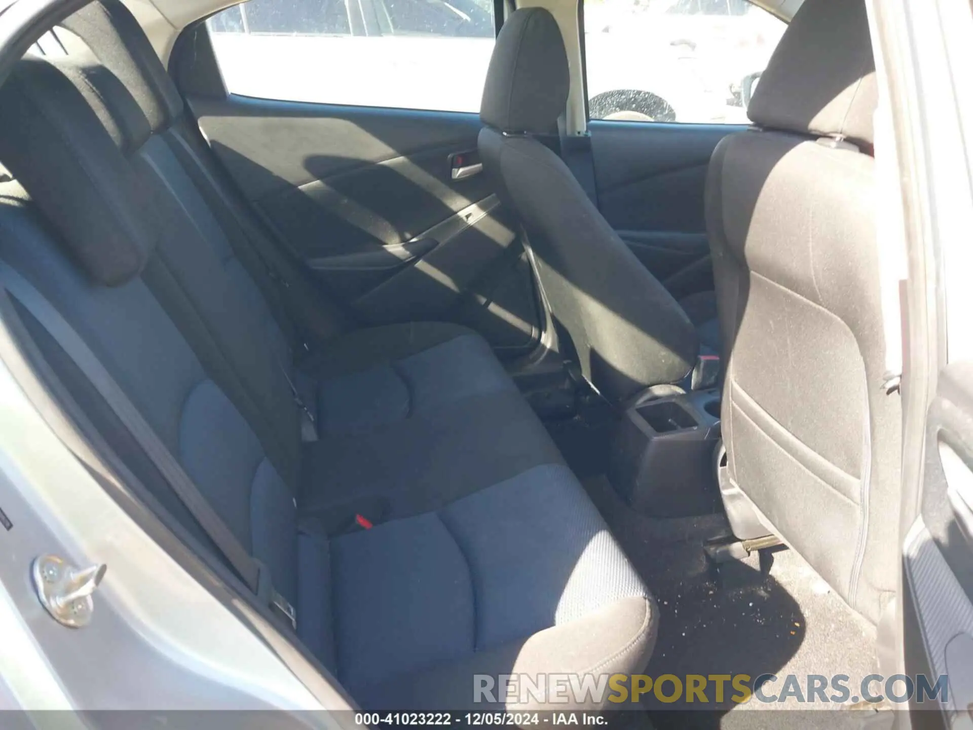 8 fotografías del automóvil dañado 3MYDLBYV8KY519828 TOYOTA YARIS 2019