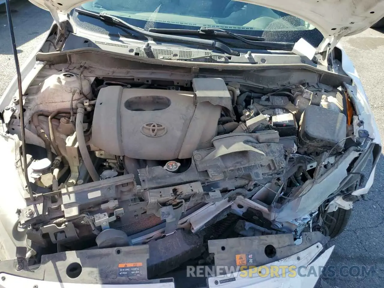 11 fotografías del automóvil dañado 3MYDLBYV8KY526794 TOYOTA YARIS 2019