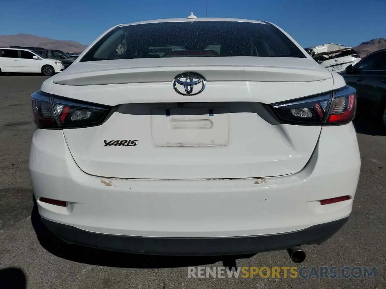 6 fotografías del automóvil dañado 3MYDLBYV8KY526794 TOYOTA YARIS 2019