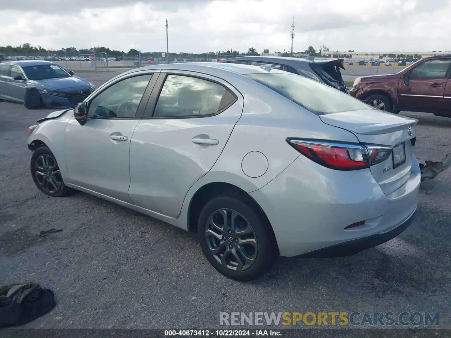 3 fotografías del automóvil dañado 3MYDLBYV8KY527931 TOYOTA YARIS 2019