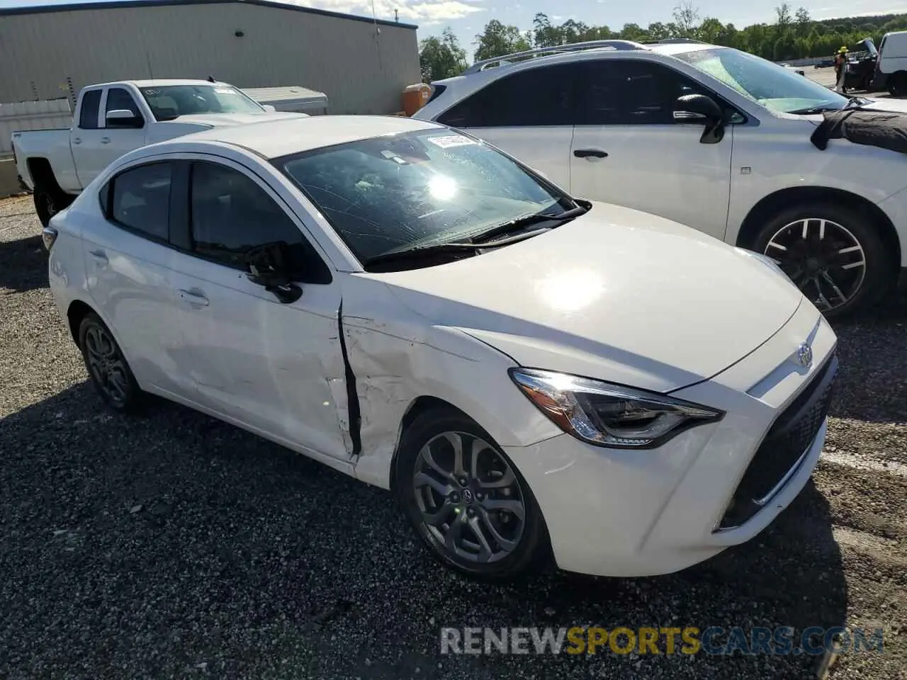4 fotografías del automóvil dañado 3MYDLBYV9KY504237 TOYOTA YARIS 2019