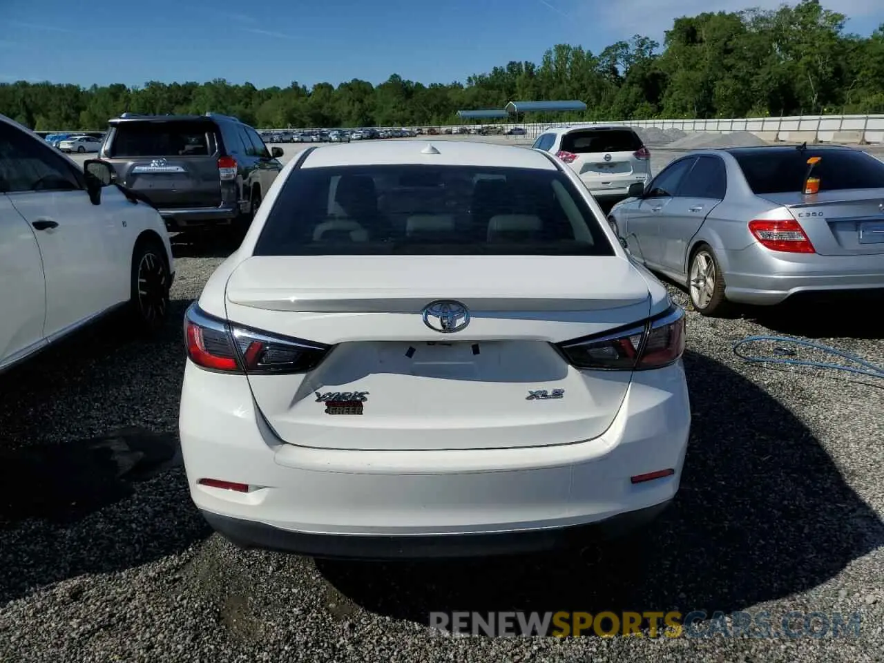 6 fotografías del automóvil dañado 3MYDLBYV9KY504237 TOYOTA YARIS 2019