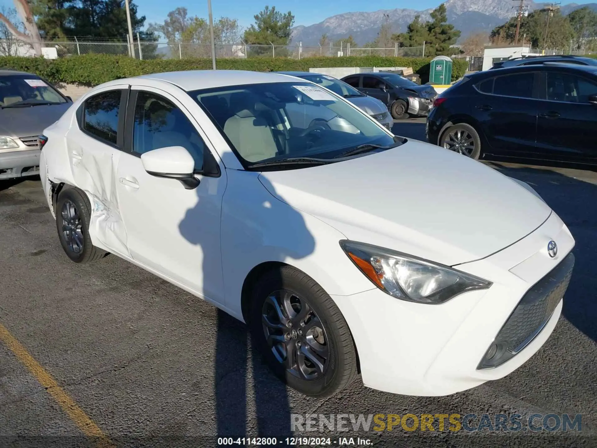 1 fotografías del automóvil dañado 3MYDLBYV9KY504402 TOYOTA YARIS 2019