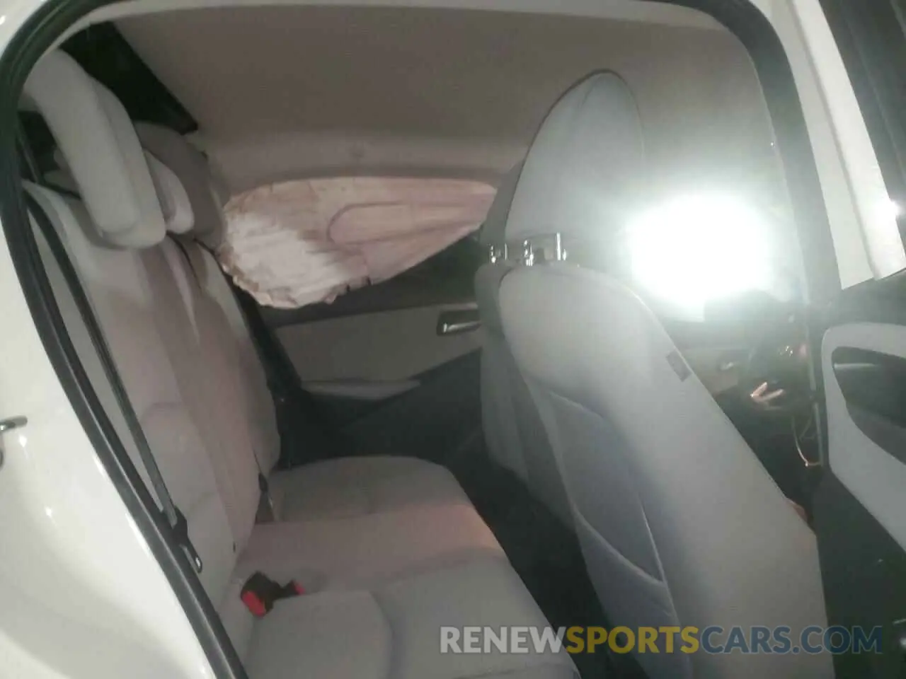 10 fotografías del automóvil dañado 3MYDLBYV9KY506683 TOYOTA YARIS 2019