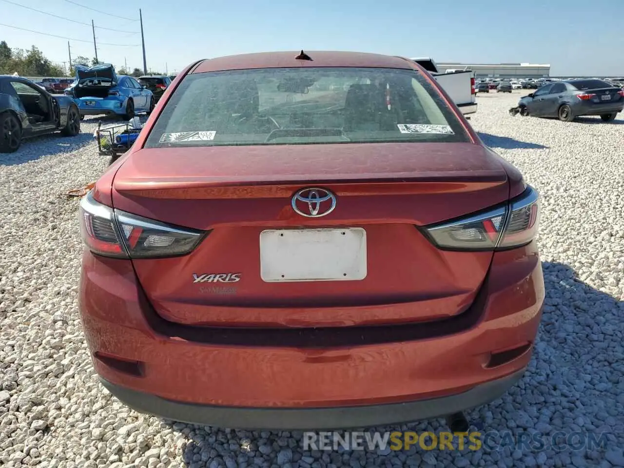 6 fotografías del automóvil dañado 3MYDLBYV9KY507252 TOYOTA YARIS 2019