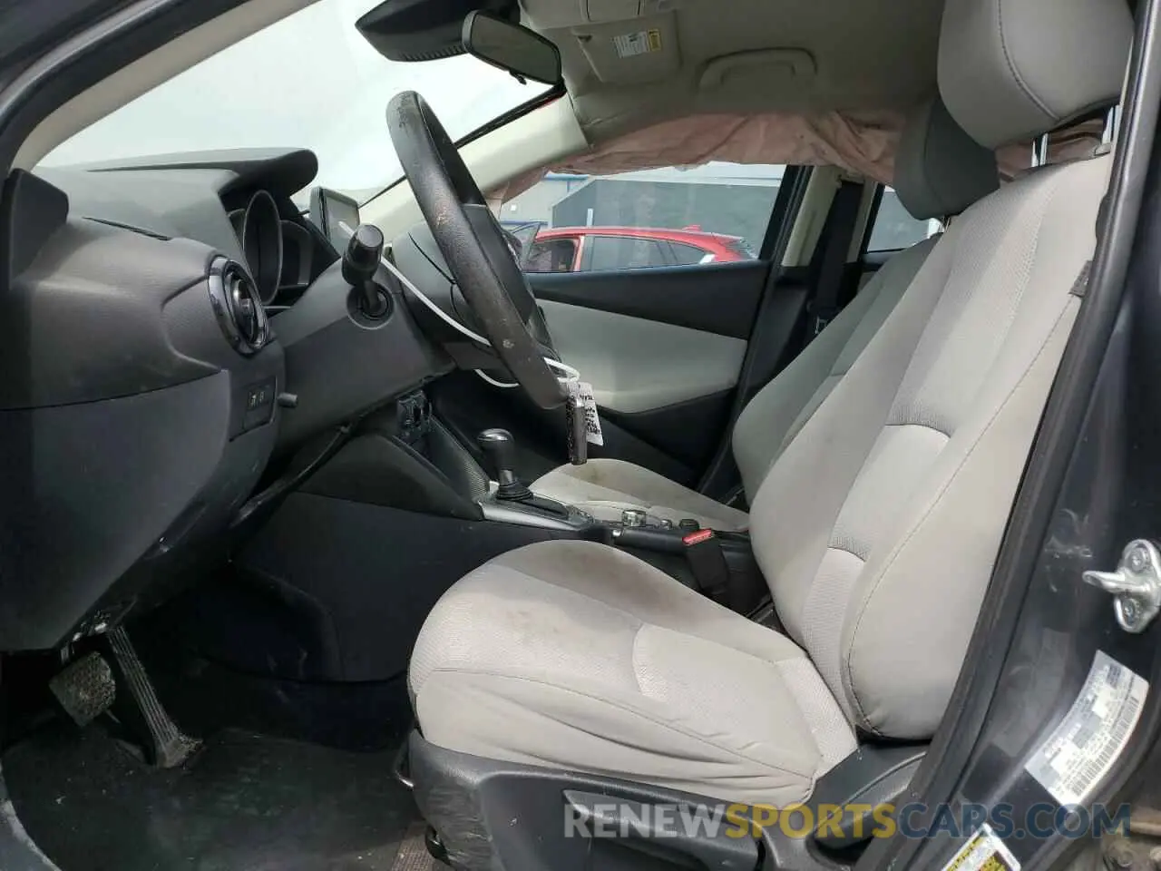 7 fotografías del automóvil dañado 3MYDLBYV9KY508692 TOYOTA YARIS 2019