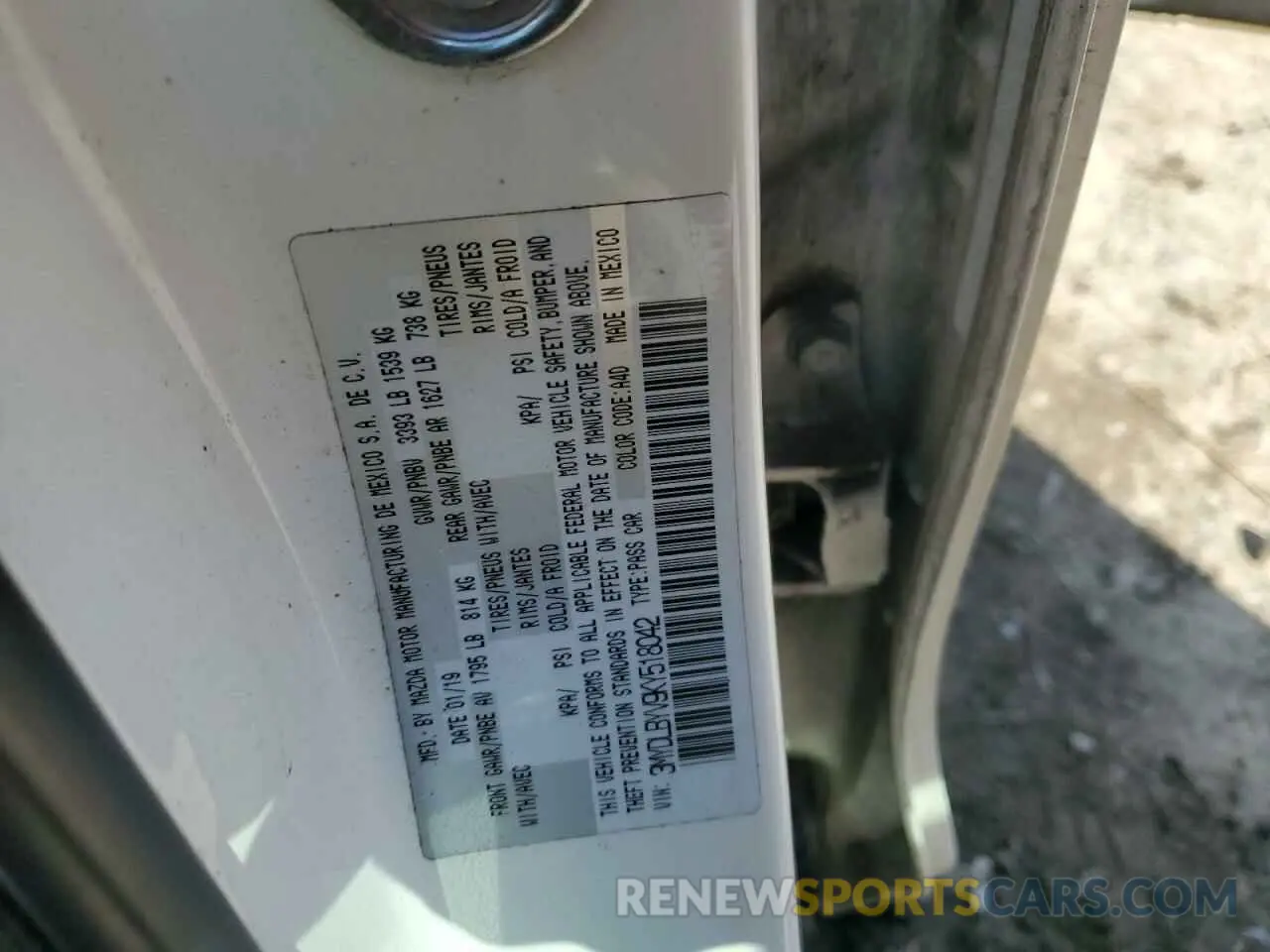 13 fotografías del automóvil dañado 3MYDLBYV9KY518042 TOYOTA YARIS 2019