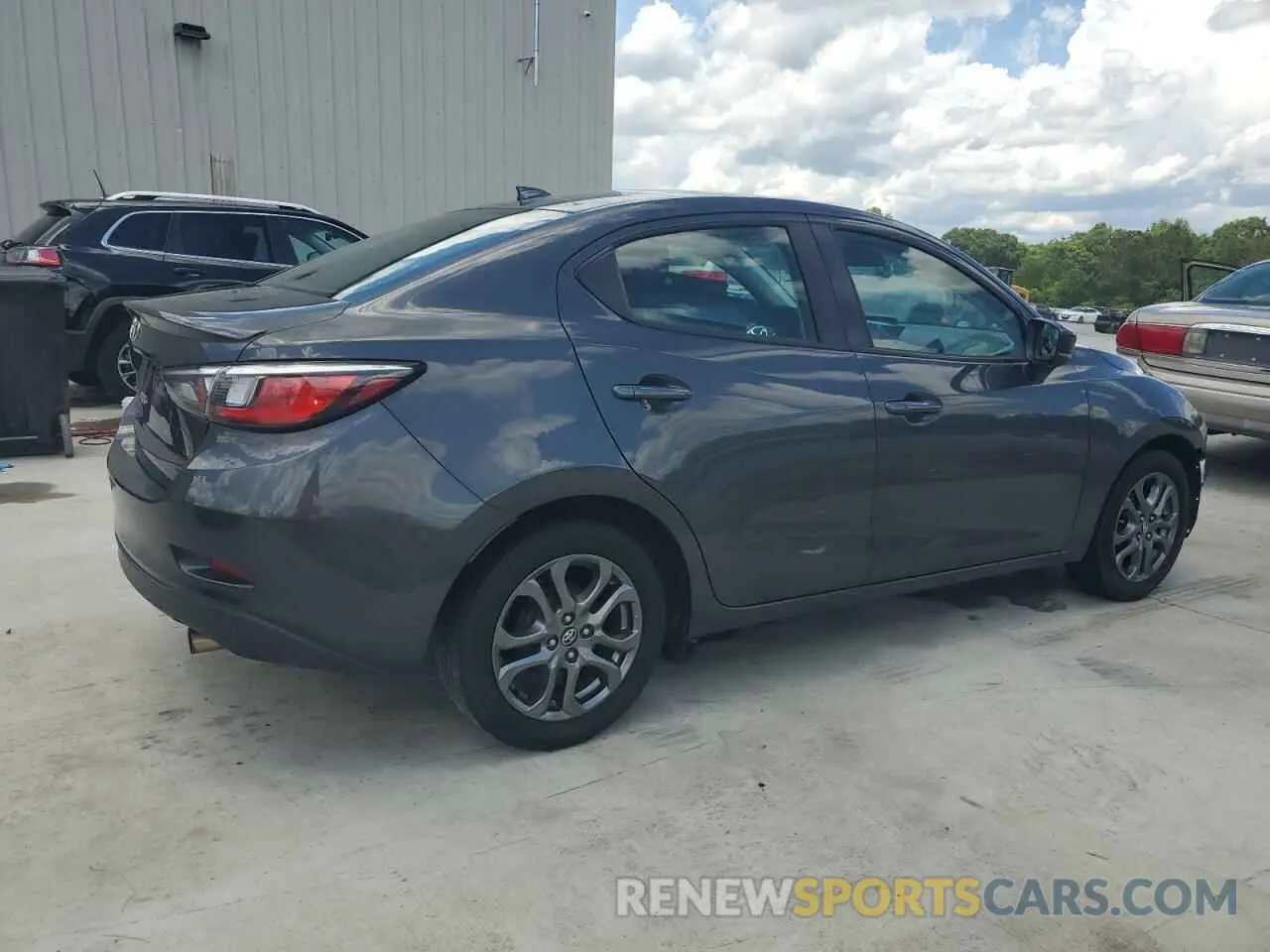 3 fotografías del automóvil dañado 3MYDLBYV9KY520180 TOYOTA YARIS 2019