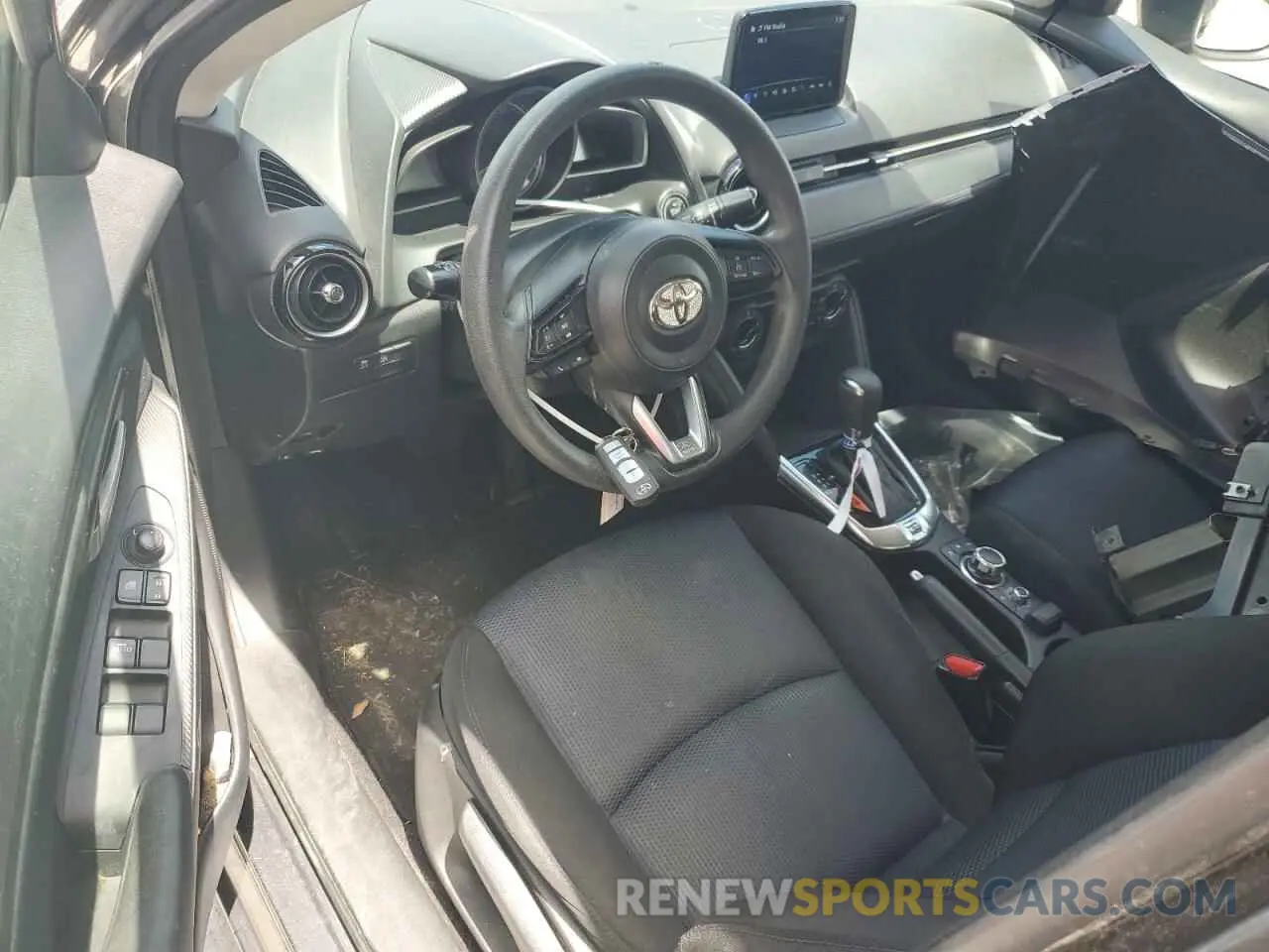 8 fotografías del automóvil dañado 3MYDLBYV9KY520180 TOYOTA YARIS 2019